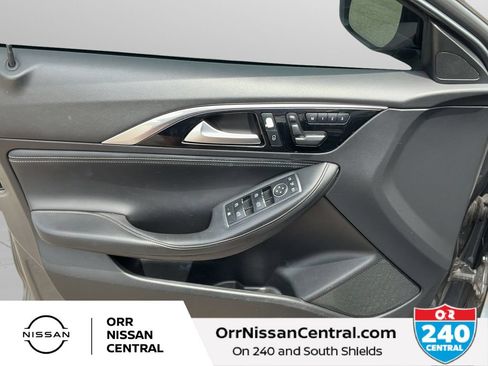 Used 2018 INFINITI QX30 AWD w/ Cargo Package image 16