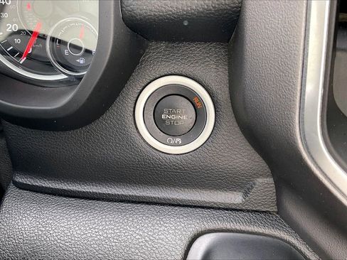 Used 2019 RAM 1500 Big Horn image 28