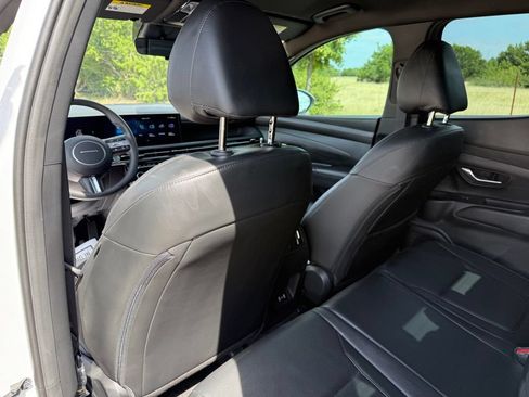 Certified 2025 Hyundai Santa Cruz SEL FWD image 23