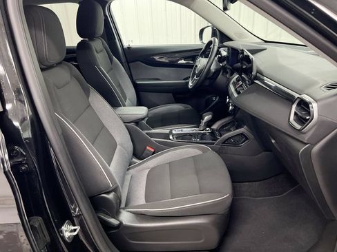Used 2025 Chevrolet TrailBlazer LT w/ Convenience Package FWD image 21