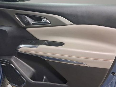 Used 2024 Chevrolet Traverse LT w/ Enhanced Driving Package image 18