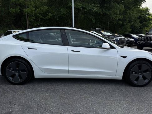 Used 2021 Tesla Model 3 Standard Range Plus RWD image 19