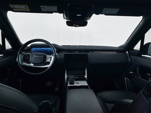 Used 2024 Land Rover Range Rover SE image 21