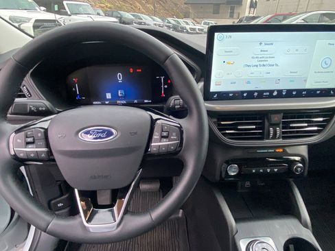 Used 2025 Ford Escape Active w/ Tech Pack #1 AWD/4WD image 5