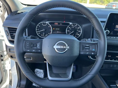 Used 2026 Nissan Rogue SV FWD image 10