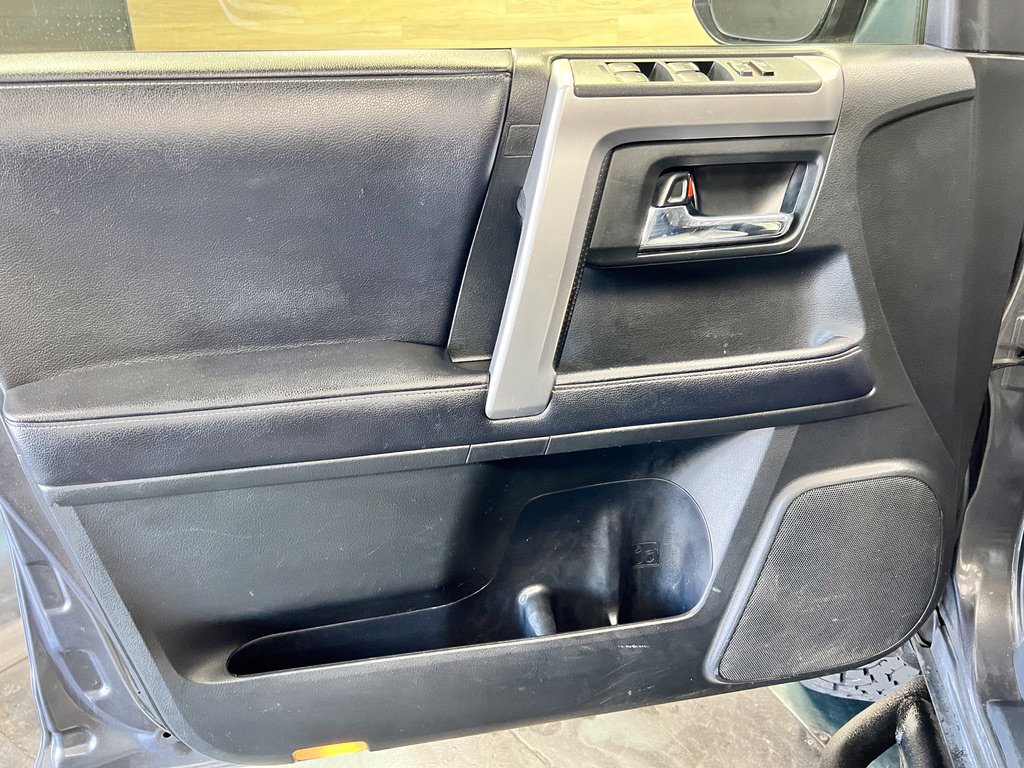 Used 2018 Toyota 4Runner SR5 Premium AWD/4WD image 26