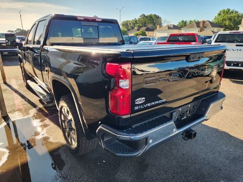 Used 2024 Chevrolet Silverado 2500 LT w/ Texas Edition AWD/4WD image 3