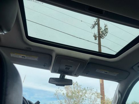 Used 2015 GMC Sierra 1500 SLT w/ SLT Crew Cab Value Package image 16