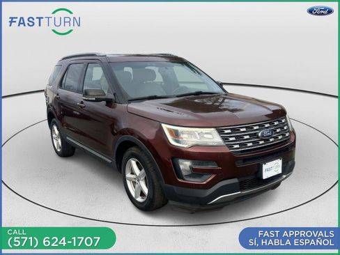 Used 2016 Ford Explorer XLT w/ Equipment Group 202A image 1