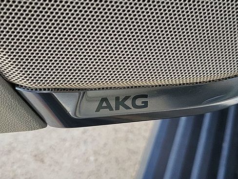 Certified 2023 Cadillac Escalade ESV Premium Luxury Platinum image 24