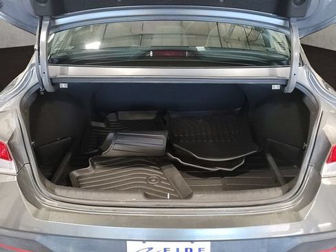 Used 2024 Hyundai Elantra SE FWD image 33