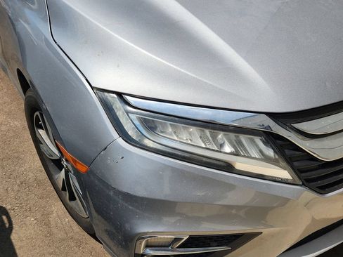 Used 2018 Honda Odyssey Elite image 3