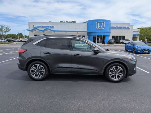 Used 2020 Ford Escape SEL FWD image 2