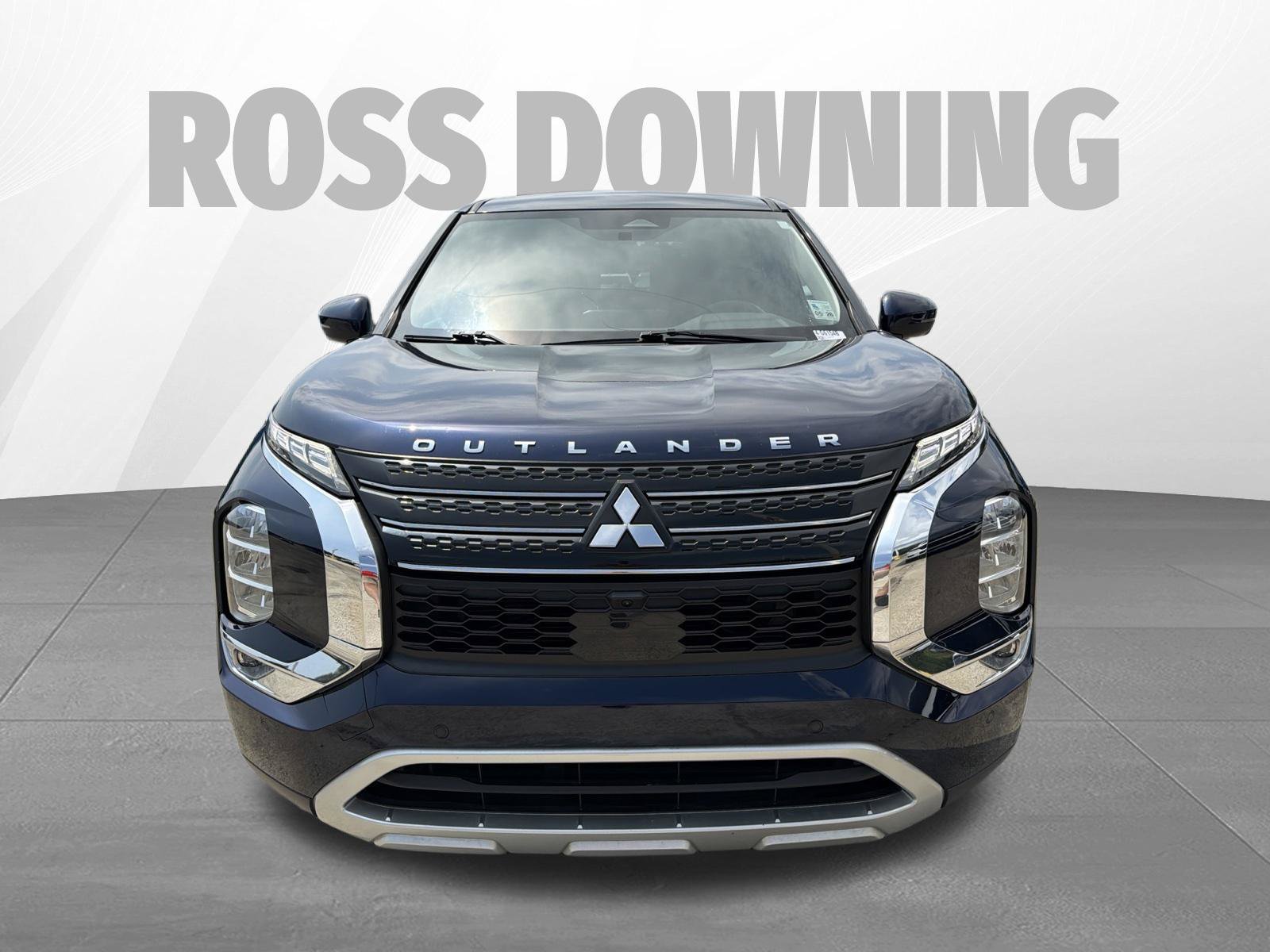 Used 2024 Mitsubishi Outlander SE FWD image 2