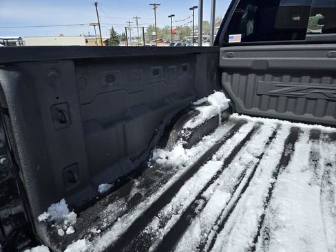 Used 2024 Chevrolet Colorado ZR2 w/ ZR2 Convenience Package III AWD/4WD image 30
