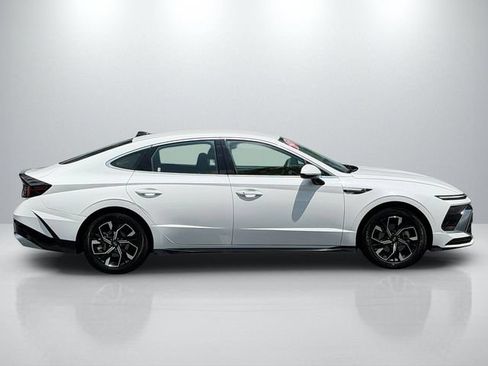 Used 2025 Hyundai Sonata SEL FWD image 10