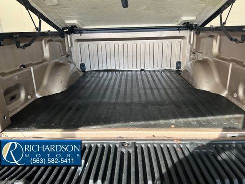 Used 2012 Ford F150 Lariat w/ Lariat Chrome Pkg image 14