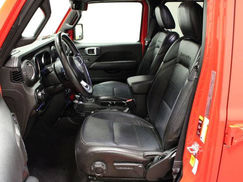 Used 2021 Jeep Wrangler Unlimited Sahara w/ Cold Weather Group image 18