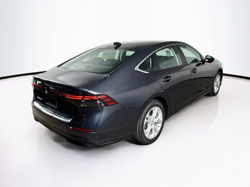 Used 2025 Honda Accord LX image 29