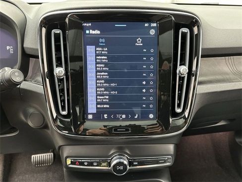 Certified 2023 Volvo XC40 Recharge Ultimate image 15