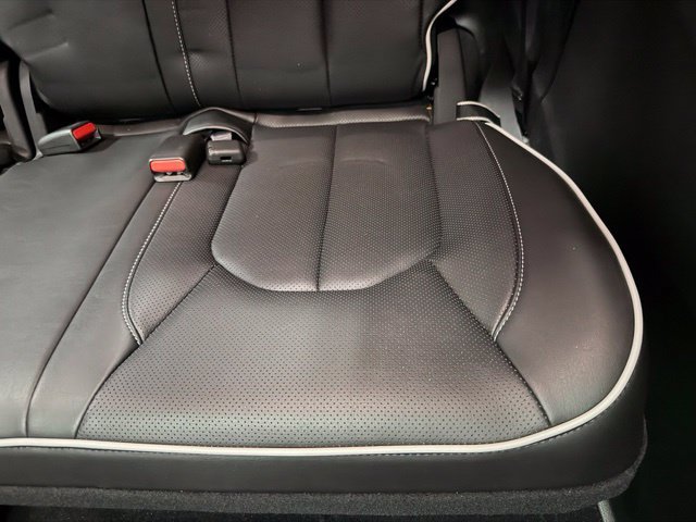Used 2025 Chrysler Pacifica Limited AWD/4WD image 22