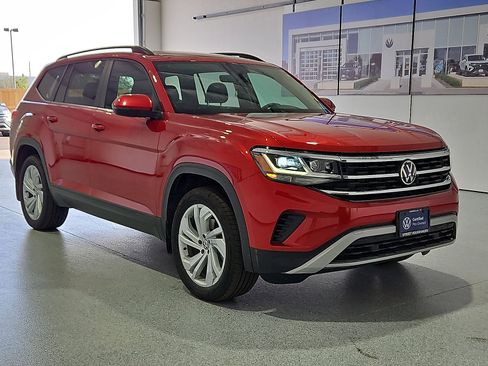 Certified 2023 Volkswagen Atlas SE AWD/4WD image 2