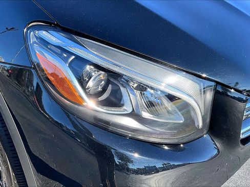 Used 2019 Mercedes-Benz GLC 300 image 27