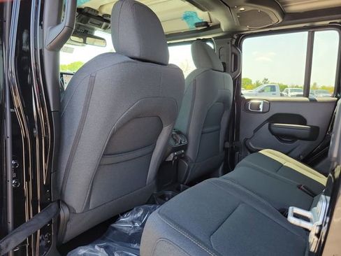 New 2026 Jeep Gladiator Sport image 9