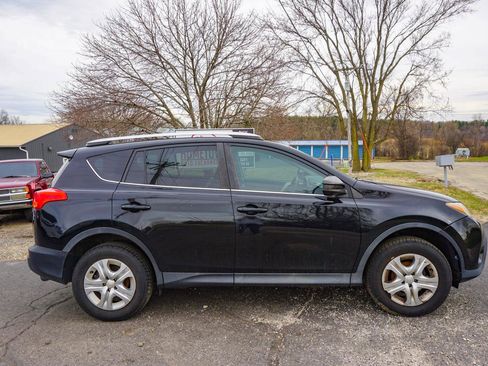 Used 2015 Toyota RAV4 LE image 2
