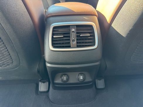 Used 2020 Kia Sorento SX image 31
