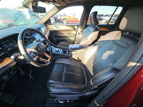 Used 2023 Jeep Grand Cherokee Summit AWD/4WD image 5