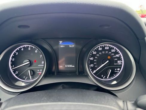 Used 2023 Toyota Camry SE image 19