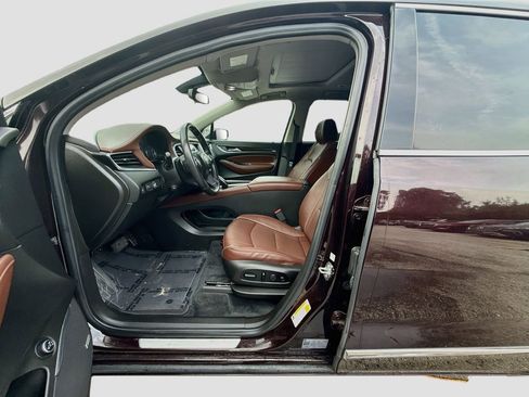 Used 2021 Buick Enclave Avenir w/ Avenir Technology Package AWD/4WD image 22