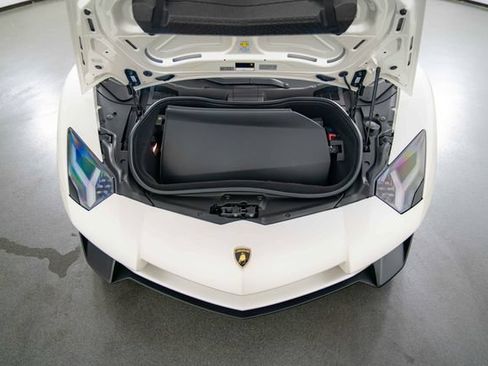 Used 2016 Lamborghini Aventador LP 750-4 Superveloce AWD/4WD image 31