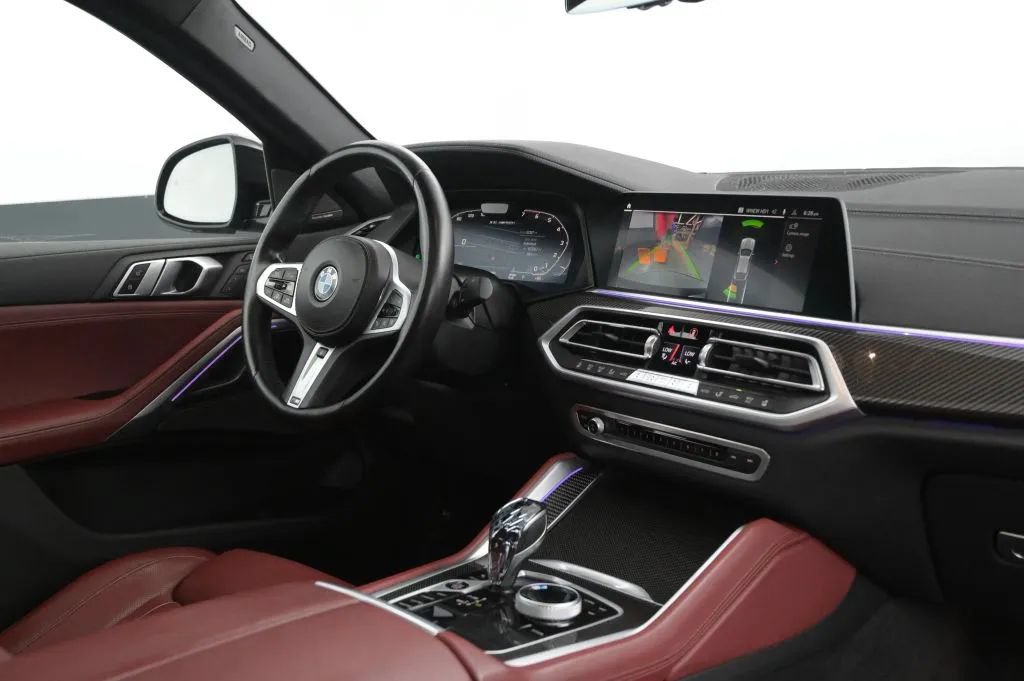 Used 2021 BMW X6 M50i AWD/4WD image 39