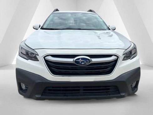 Used 2022 Subaru Outback Premium image 2