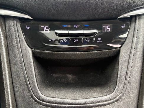 Used 2019 Cadillac XT5 Luxury FWD image 25