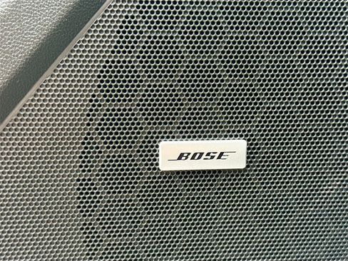 Used 2023 Chevrolet Traverse RS image 19