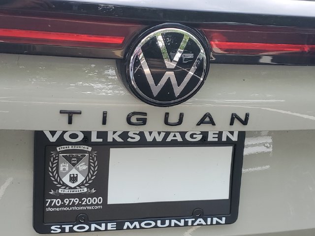 New 2026 Volkswagen Tiguan SE R-Line FWD image 13