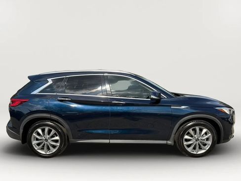 Used 2021 INFINITI QX50 Essential AWD/4WD image 2