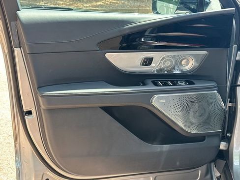 New 2026 Lincoln Nautilus Reserve AWD/4WD image 12