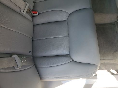 Used 2006 Cadillac DTS w/ Trunk Convenience Package image 31