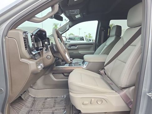 New 2026 GMC Sierra 1500 SLT w/ SLT Premium Plus Package image 15