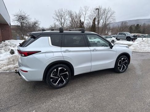 Used 2024 Mitsubishi Outlander SEL image 13