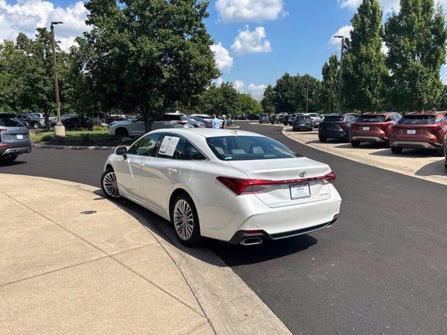 Used 2019 Toyota Avalon Limited w/ Advanced Safety Package FWD image 5