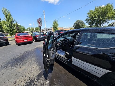 Used 2014 Dodge Avenger SE w/ Blacktop Package FWD image 18