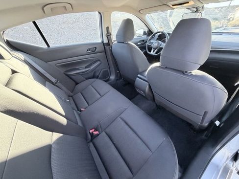 Used 2024 Nissan Altima 2.5 SV image 28