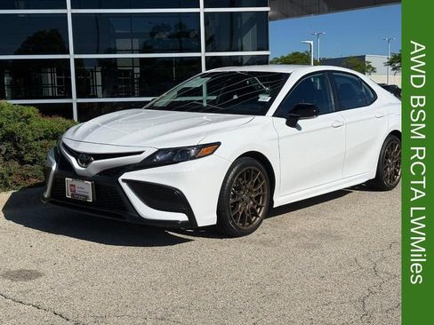 Used 2023 Toyota Camry SE w/ Convenience Package AWD/4WD image 7