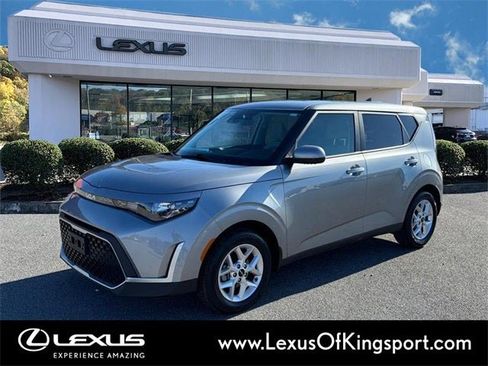 Used 2025 Kia Soul LX w/ LX Technology Package image 1