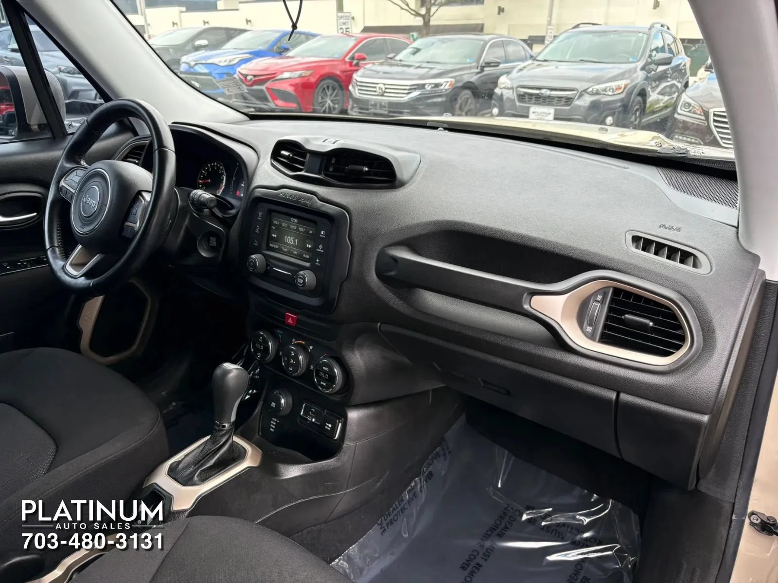 Used 2016 Jeep Renegade Latitude w/ Popular Equipment Group AWD/4WD image 12